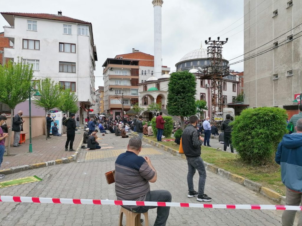 Araklı’da Cuma Namazı