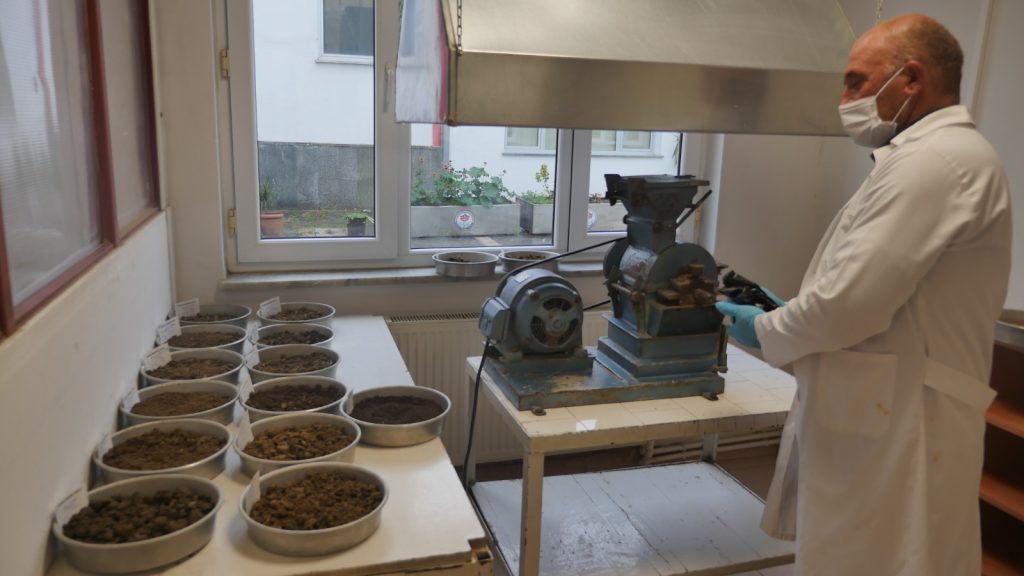 Büyükşehir’den çiftçilere toprak analizi çağrısı…