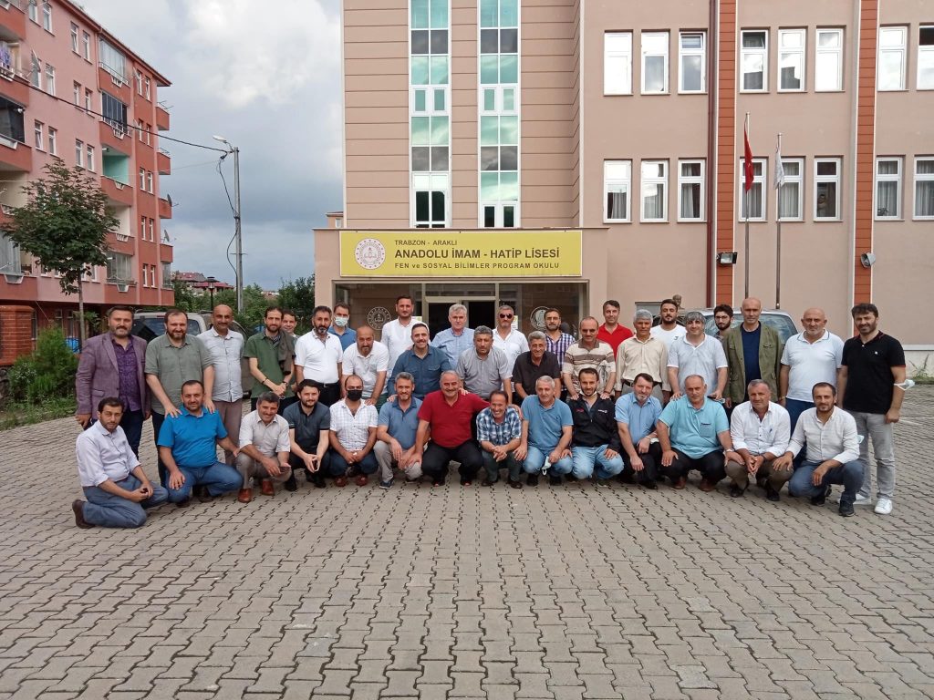 Araklı İmam Hatip Lisesi mezunları geleneksel buluşması yapıldı