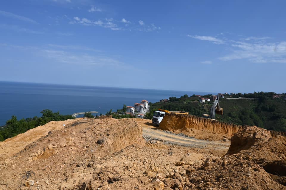 Araklı Polis Moral ve Eğitim Merkezi’nin inşaatına başlandı. Proje 40 milyon liraya ihale edildi.