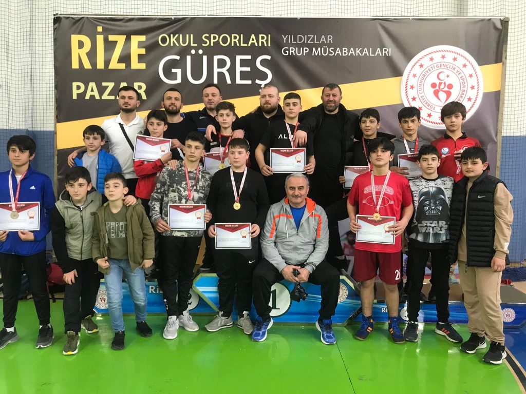 Araklılı Güreşçiler Pazar’da ipi göğüsledi